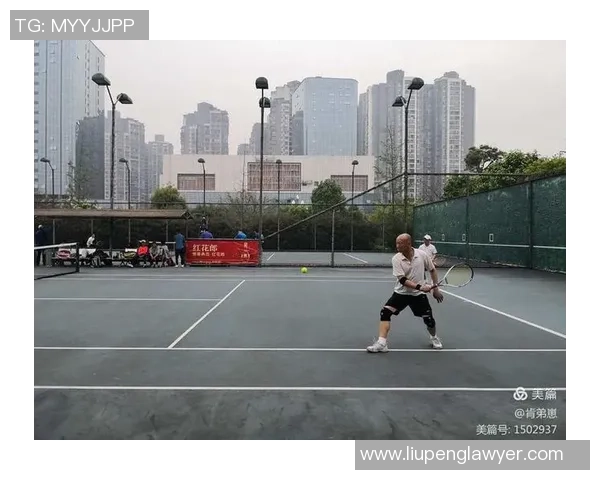 网球纪实：记录成都网球队的突破历程